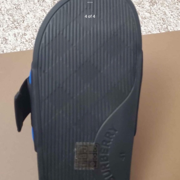 Burberry Pool Slides - Picture 3 of 3